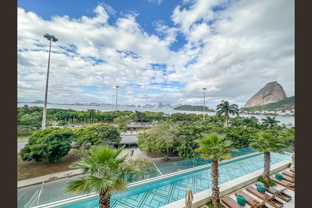 Apartamento à venda com 181m², 3 quartos e 1 vaga Apartamento à venda com 181m², 3 quartos e 1 vagaVista Varanda da Sala