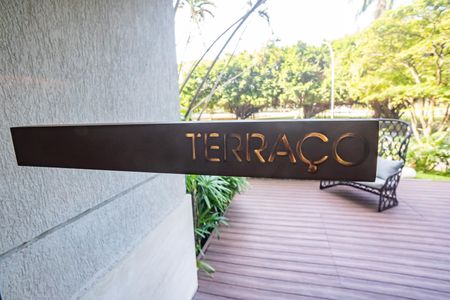 Apartamento à venda com 181m², 3 quartos e 1 vaga Apartamento à venda com 181m², 3 quartos e 1 vagaÁrea comum