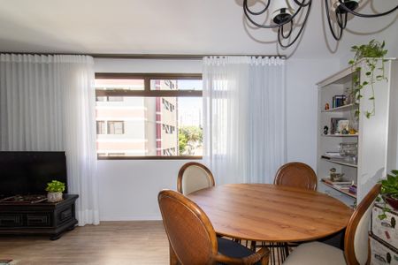 Apartamento à venda com 70m², 1 quarto e 1 vaga Apartamento à venda com 70m², 1 quarto e 1 vagaSala