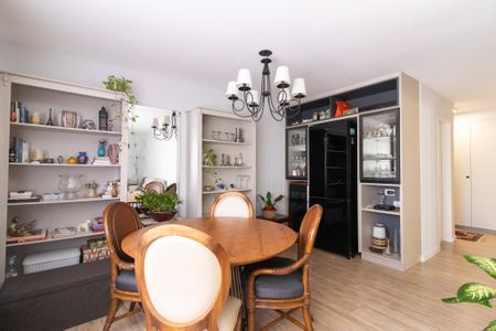 Apartamento à venda com 70m², 1 quarto e 1 vaga Apartamento à venda com 70m², 1 quarto e 1 vagaSala