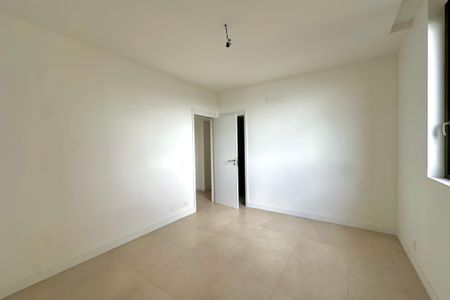 Apartamento à venda com 181m², 3 quartos e 1 vaga Apartamento à venda com 181m², 3 quartos e 1 vagaSuíte 2