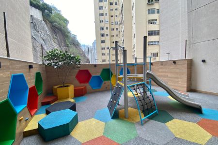 Apartamento à venda com 181m², 3 quartos e 1 vaga Apartamento à venda com 181m², 3 quartos e 1 vagaÁrea comum