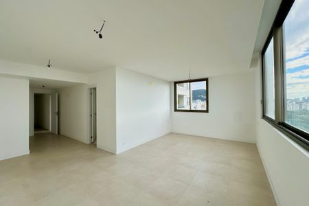 Apartamento à venda com 181m², 3 quartos e 1 vaga Apartamento à venda com 181m², 3 quartos e 1 vagaSuíte 3