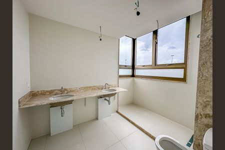 Apartamento à venda com 148m², 3 quartos e sem vaga Apartamento à venda com 148m², 3 quartos e sem vagaBanheiro da Suíte 1
