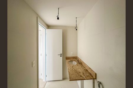 Apartamento à venda com 148m², 3 quartos e sem vaga Apartamento à venda com 148m², 3 quartos e sem vagaBanheiro da Suíte 2