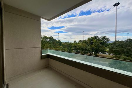 Apartamento à venda com 148m², 3 quartos e 1 vaga Apartamento à venda com 148m², 3 quartos e 1 vagaVaranda