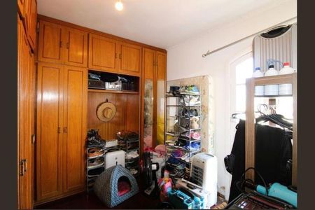 Casa à venda com 318m², 4 quartos e 4 vagas Casa à venda com 318m², 4 quartos e 4 vagasFoto 11