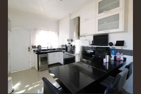 Casa à venda com 318m², 4 quartos e 4 vagas Casa à venda com 318m², 4 quartos e 4 vagasFoto 05