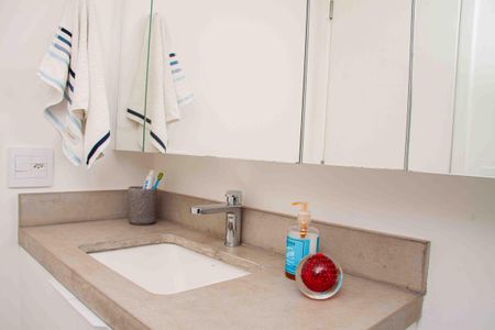 Apartamento à venda com 69m², 1 quarto e 2 vagas Apartamento à venda com 69m², 1 quarto e 2 vagasBanheiro Suíte