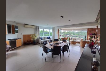 Apartamento à venda com 180m², 3 quartos e 4 vagas