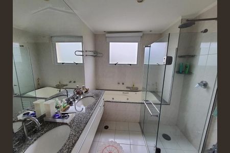 Apartamento à venda com 180m², 3 quartos e 4 vagas