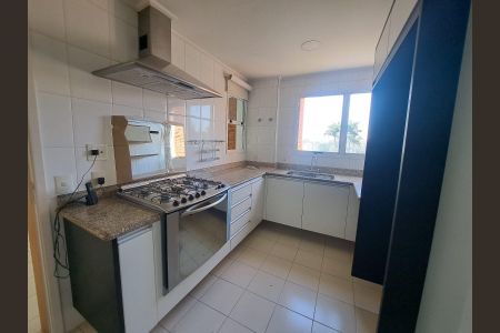 Apartamento à venda com 180m², 3 quartos e 4 vagasCozinha