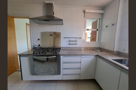 Apartamento à venda com 180m², 3 quartos e 4 vagasCozinha