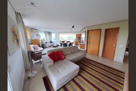 Apartamento à venda com 180m², 3 quartos e 4 vagas