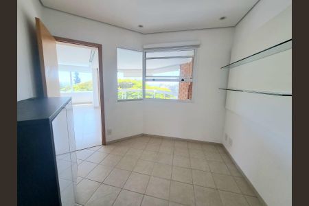 Apartamento à venda com 180m², 3 quartos e 4 vagasSala