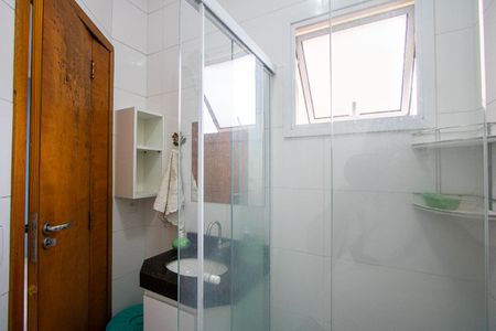 Apartamento à venda com 80m², 2 quartos e 1 vaga Apartamento à venda com 80m², 2 quartos e 1 vagaBanheiro