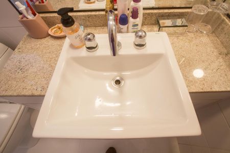 Apartamento à venda com 222m², 4 quartos e 4 vagas Apartamento à venda com 222m², 4 quartos e 4 vagasSuíte 1 Banheiro