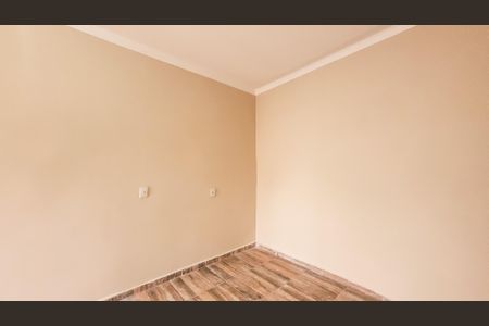 Casa à venda com 81m², 2 quartos e 1 vagaSuíte