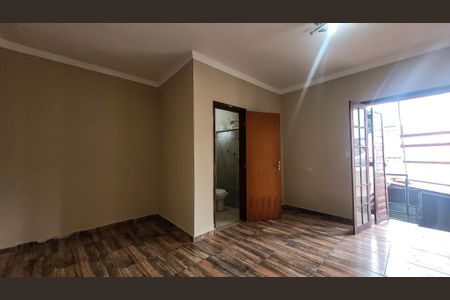 Casa à venda com 81m², 2 quartos e 1 vagaSuíte
