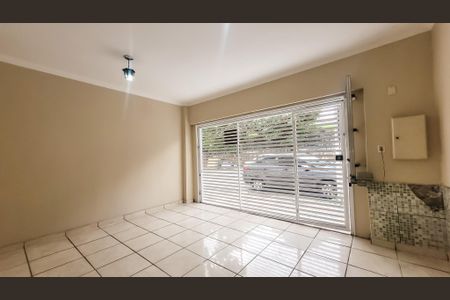 Casa à venda com 81m², 2 quartos e 1 vagaGaragem