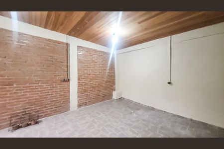 Casa à venda com 81m², 2 quartos e 1 vagaÁrea de Serviço