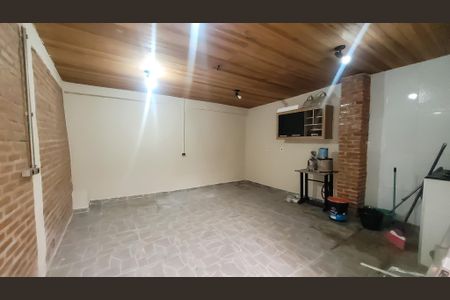 Casa à venda com 81m², 2 quartos e 1 vagaÁrea de Serviço