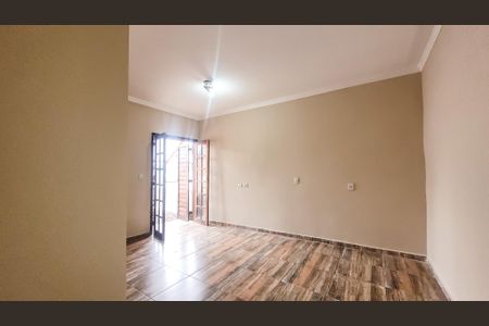 Casa à venda com 81m², 2 quartos e 1 vagaSuíte