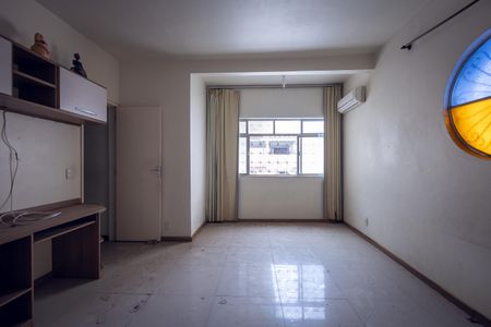 Casa à venda com 314m², 4 quartos e 4 vagas Casa à venda com 314m², 4 quartos e 4 vagasQuarto 3