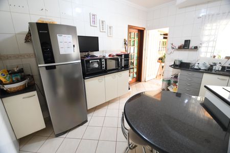 Casa à venda com 292m², 4 quartos e 1 vagaCozinha