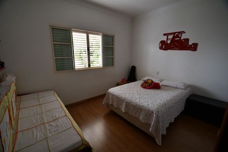 Casa à venda com 292m², 4 quartos e 1 vagaSuíte 3