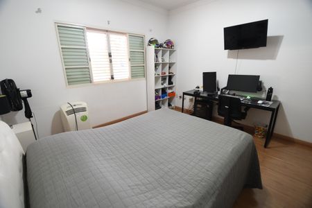 Casa à venda com 292m², 4 quartos e 1 vagaSuíte 4