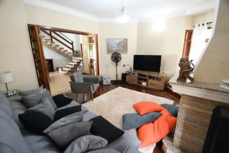 Casa à venda com 292m², 4 quartos e 1 vagaSala 2