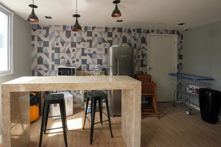 Apartamento à venda com 31m², 1 quarto e 1 vaga Apartamento à venda com 31m², 1 quarto e 1 vagaÁrea comum - Salão de festas