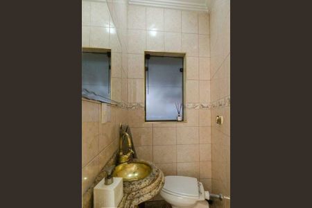 Casa à venda com 266m², 3 quartos e 3 vagas