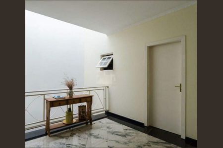 Casa à venda com 266m², 3 quartos e 3 vagas