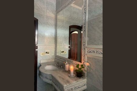 Casa à venda com 164m², 4 quartos e 2 vagas