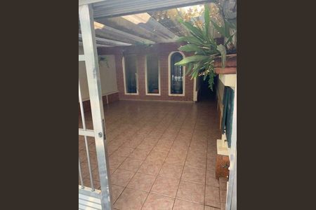 Casa à venda com 164m², 4 quartos e 2 vagas