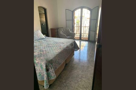 Casa à venda com 164m², 4 quartos e 2 vagas