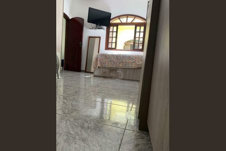 Casa à venda com 164m², 4 quartos e 2 vagas