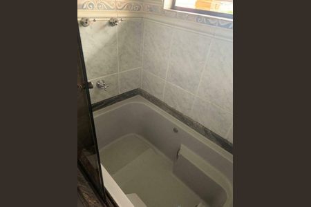 Casa à venda com 164m², 4 quartos e 2 vagas