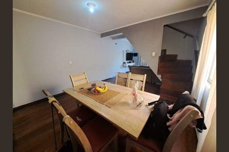 Casa à venda com 208m², 3 quartos e 4 vagas