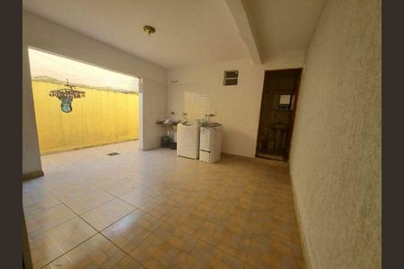 Casa à venda com 208m², 3 quartos e 4 vagas