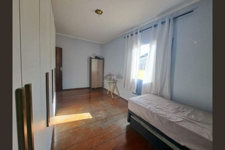 Casa à venda com 208m², 3 quartos e 4 vagas