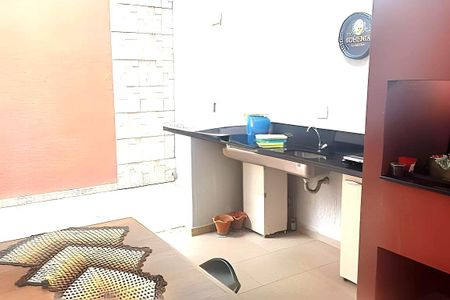 Casa à venda com 265m², 3 quartos e 5 vagas