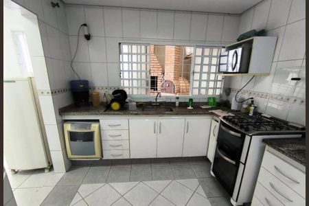 Casa à venda com 235m², 6 quartos e 3 vagas