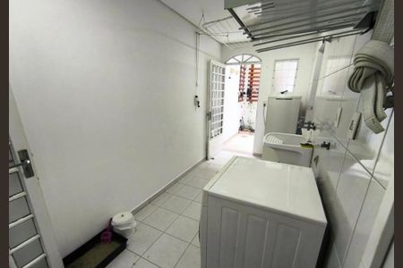 Casa à venda com 235m², 6 quartos e 3 vagas