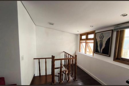 Casa à venda com 235m², 6 quartos e 3 vagas
