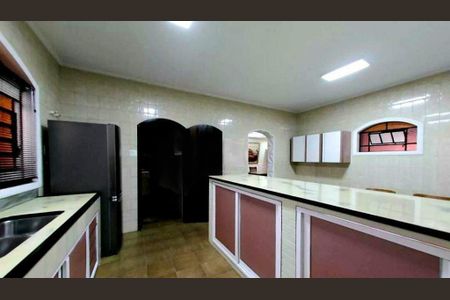Casa à venda com 238m², 3 quartos e 2 vagas