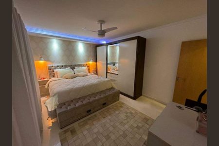 Casa à venda com 159m², 2 quartos e 2 vagas