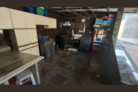 Casa à venda com 171m², 2 quartos e 2 vagas
